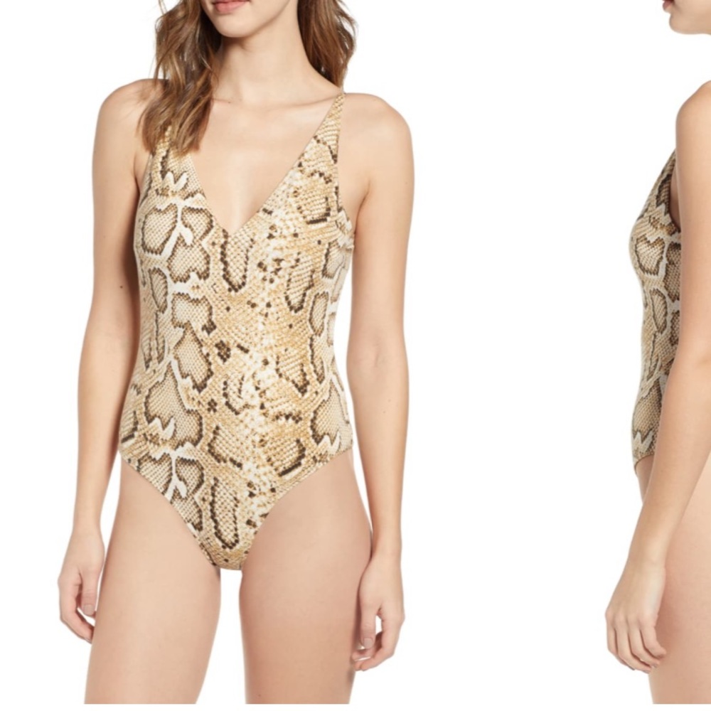 NWOT ASTR THE LABEL Python Print Double V Bodysuit